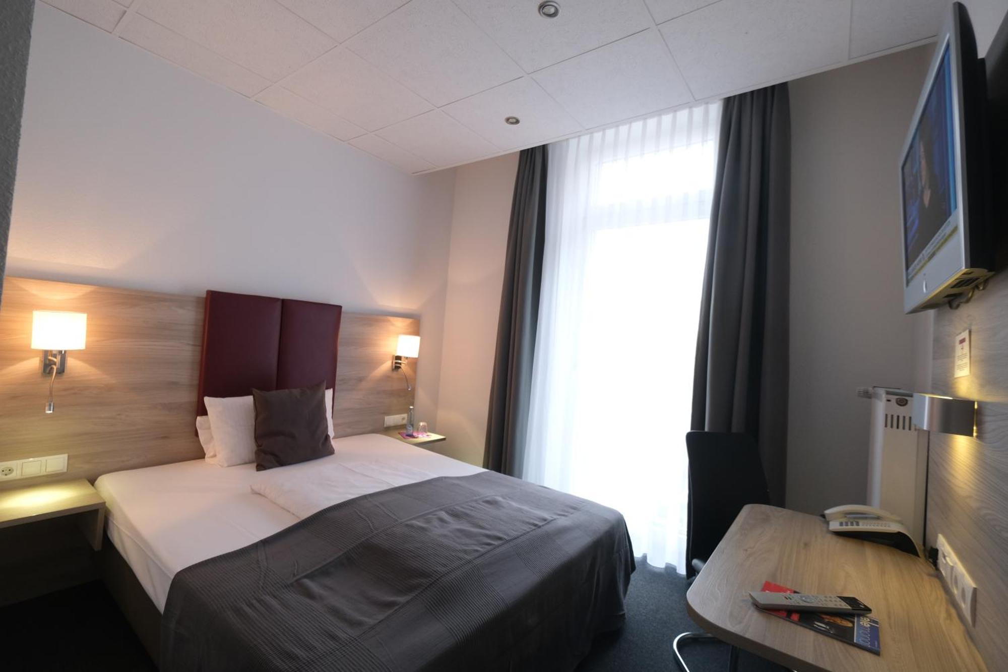Hohenstaufen Hotel 3*